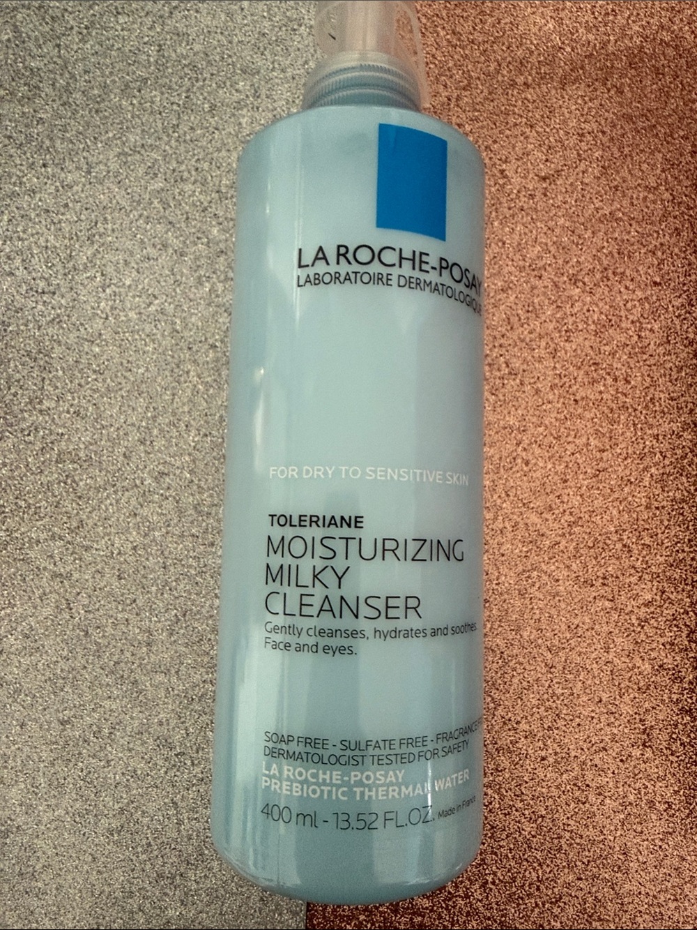 La Roche-posay moisturizing milky cleanser